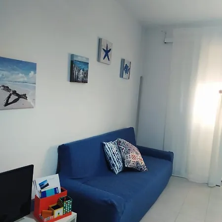 L'ancora Casa Vacanze Apartment *