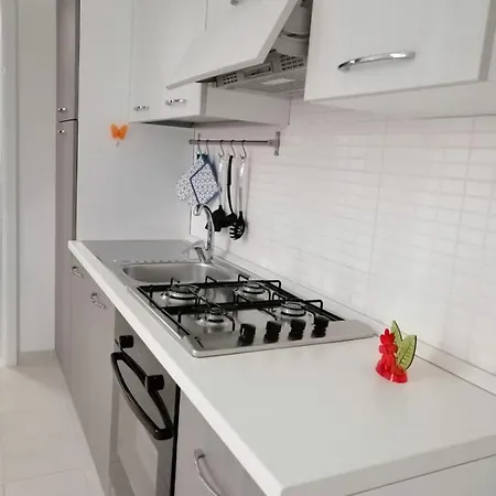 L'ancora Casa Vacanze Apartment *